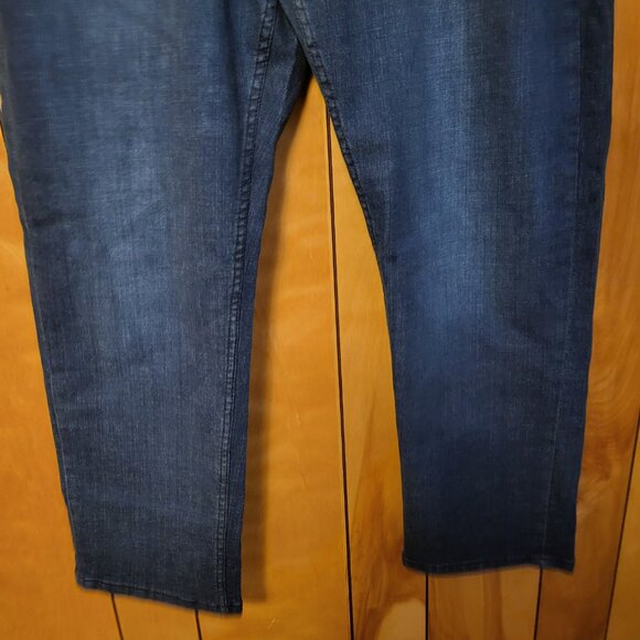 CHAPS Men's Jeans 38 X 30 Straight Fit Armour Wash Blue Brand New Fashion B4 - Picture 5 of 10